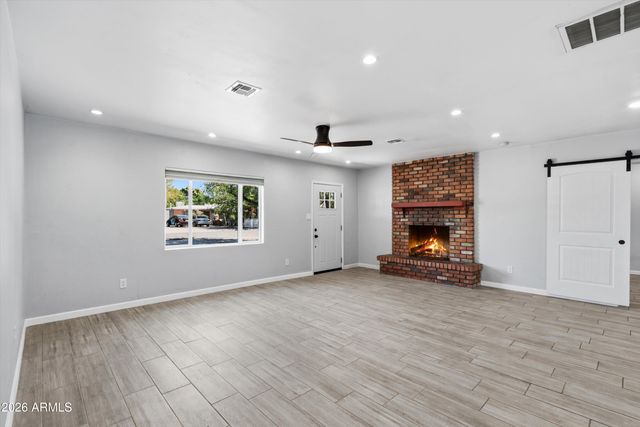 2143 W MINNEZONA Avenue, Phoenix, AZ 85015
