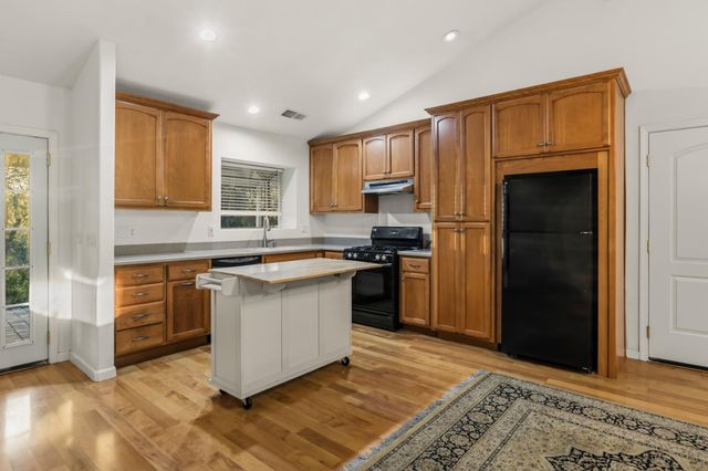 2045 Toscana Pl, Auburn, CA 95603