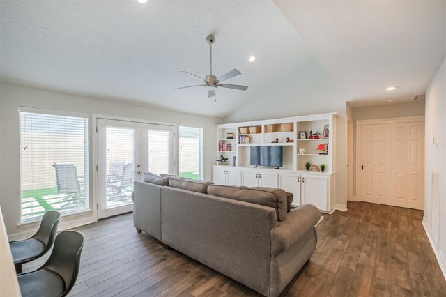 13919 Swiss Hill Drive, Houston, TX 77077
