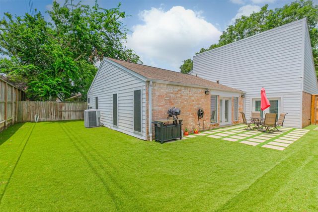13919 Swiss Hill Drive, Houston, TX 77077