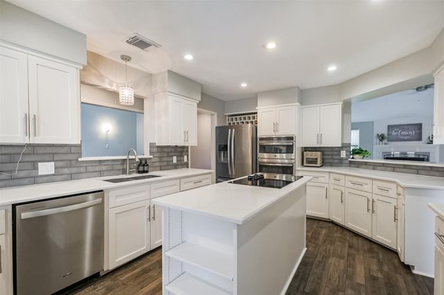 13919 Swiss Hill Drive, Houston, TX 77077