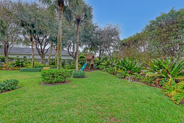 1004 Kokomo Key Lane, Delray Beach, FL 33483