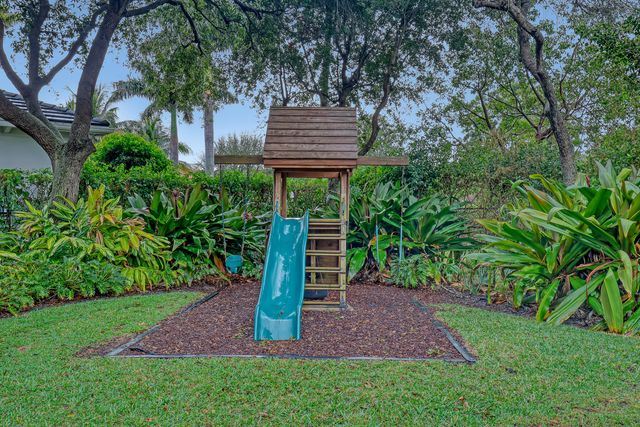 1004 Kokomo Key Lane, Delray Beach, FL 33483