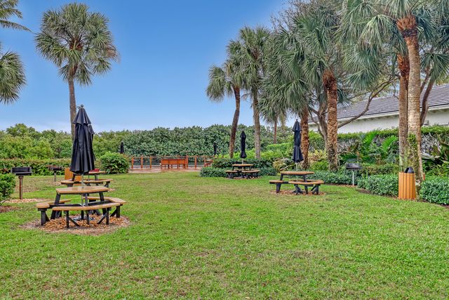 1004 Kokomo Key Lane, Delray Beach, FL 33483