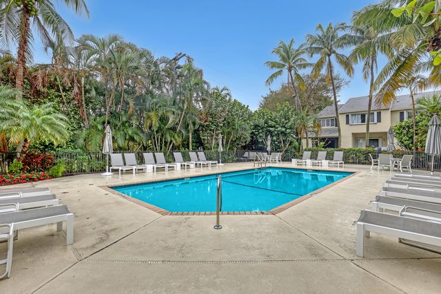 1004 Kokomo Key Lane, Delray Beach, FL 33483