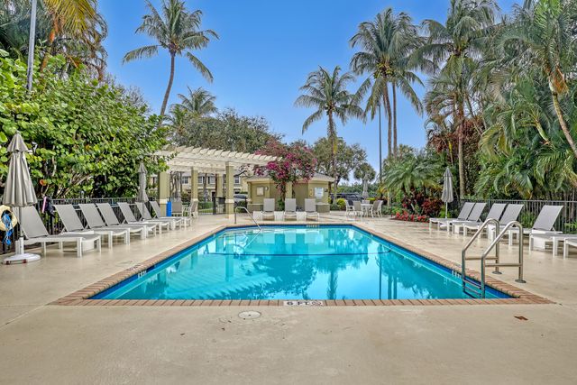 1004 Kokomo Key Lane, Delray Beach, FL 33483
