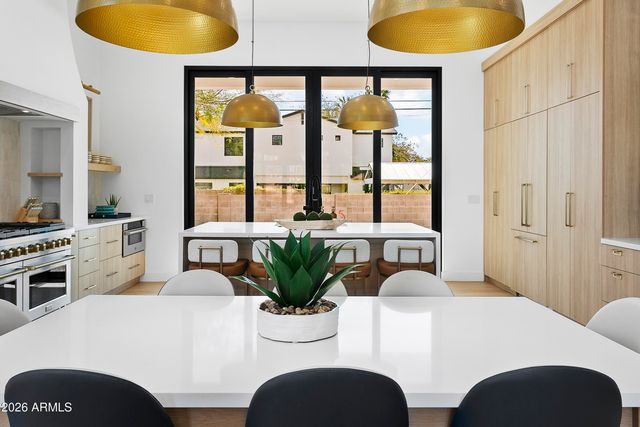 4207 E CAMPBELL Avenue, Phoenix, AZ 85018