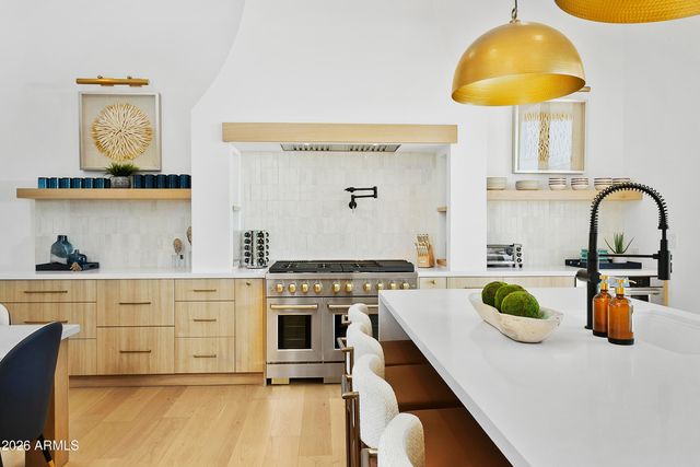 4207 E CAMPBELL Avenue, Phoenix, AZ 85018