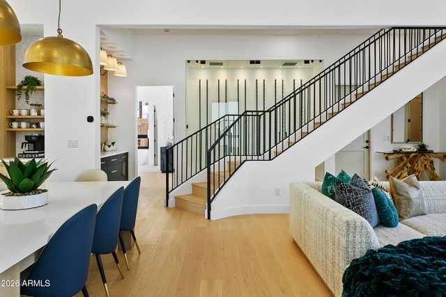 4207 E CAMPBELL Avenue, Phoenix, AZ 85018