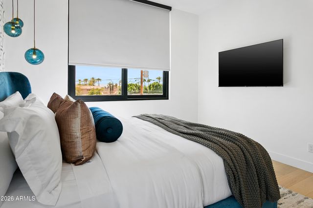 4207 E CAMPBELL Avenue, Phoenix, AZ 85018