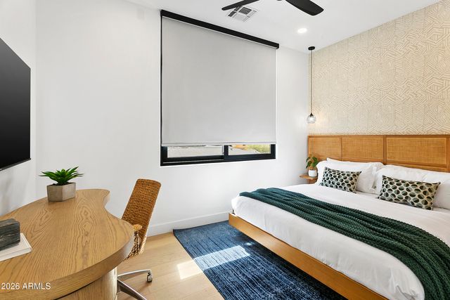 4207 E CAMPBELL Avenue, Phoenix, AZ 85018