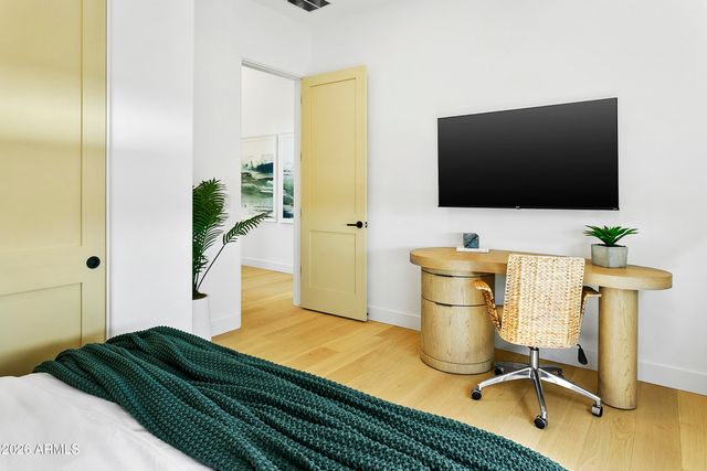 4207 E CAMPBELL Avenue, Phoenix, AZ 85018