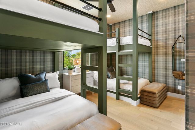 4207 E CAMPBELL Avenue, Phoenix, AZ 85018