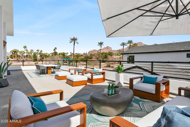 4207 E CAMPBELL Avenue, Phoenix, AZ 85018