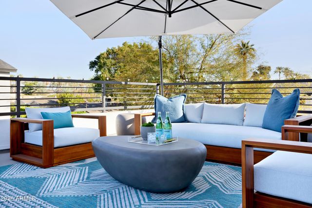 4207 E CAMPBELL Avenue, Phoenix, AZ 85018