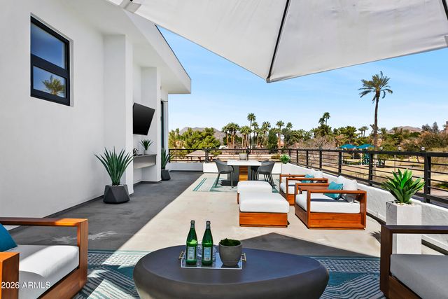 4207 E CAMPBELL Avenue, Phoenix, AZ 85018