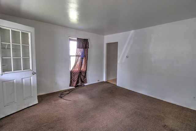431,433 Chicago AVENUE, Lower Burrell, PA 15068