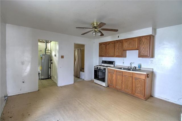 431,433 Chicago AVENUE, Lower Burrell, PA 15068