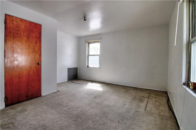 431,433 Chicago AVENUE, Lower Burrell, PA 15068