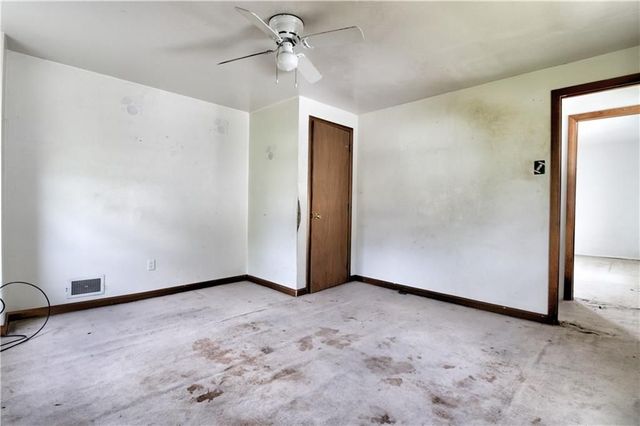 431,433 Chicago AVENUE, Lower Burrell, PA 15068