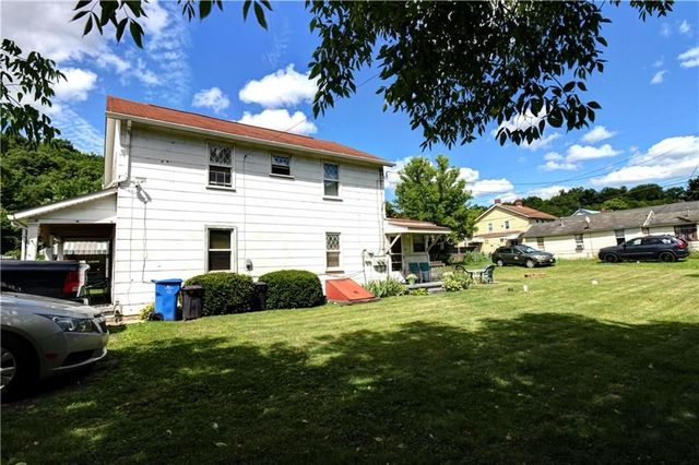 431,433 Chicago AVENUE, Lower Burrell, PA 15068