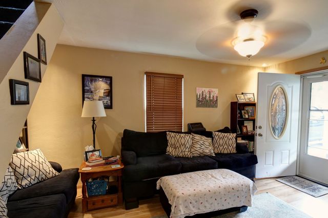 431,433 Chicago AVENUE, Lower Burrell, PA 15068