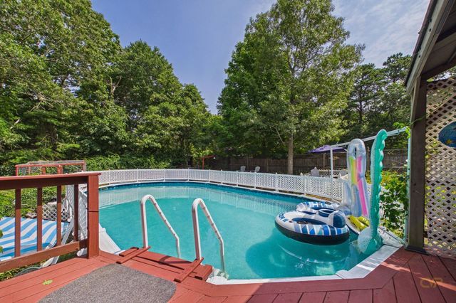 88 Lunns Way, Plymouth, MA 02360