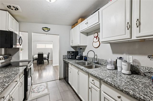 5061 Hallet Drive, Las Vegas, NV 89122