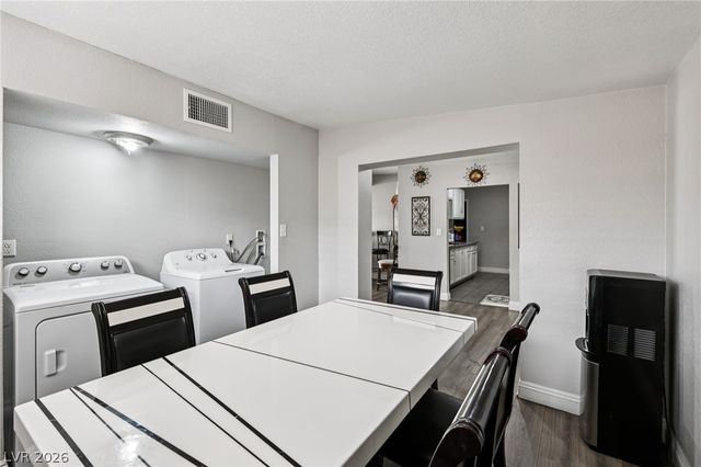 5061 Hallet Drive, Las Vegas, NV 89122