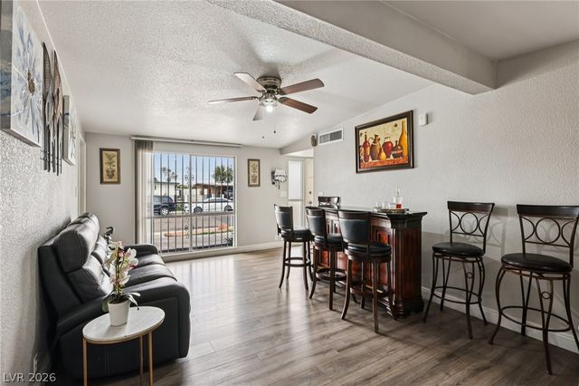 5061 Hallet Drive, Las Vegas, NV 89122