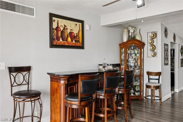 5061 Hallet Drive, Las Vegas, NV 89122