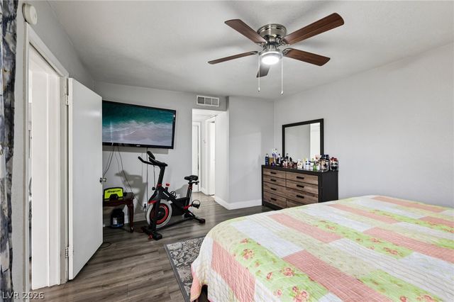 5061 Hallet Drive, Las Vegas, NV 89122