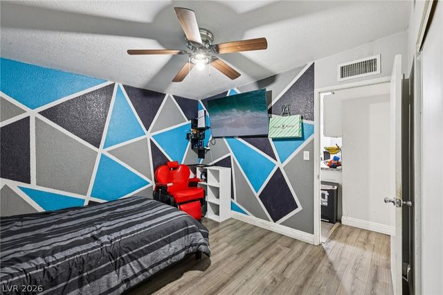 5061 Hallet Drive, Las Vegas, NV 89122