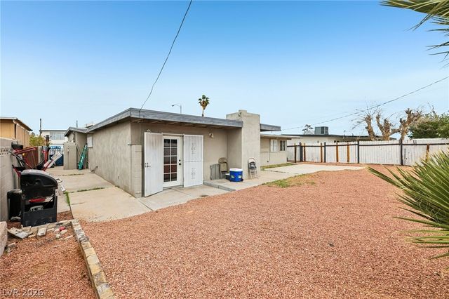 5061 Hallet Drive, Las Vegas, NV 89122