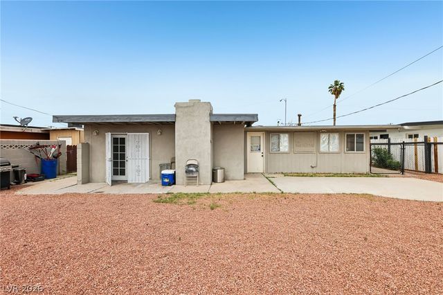 5061 Hallet Drive, Las Vegas, NV 89122