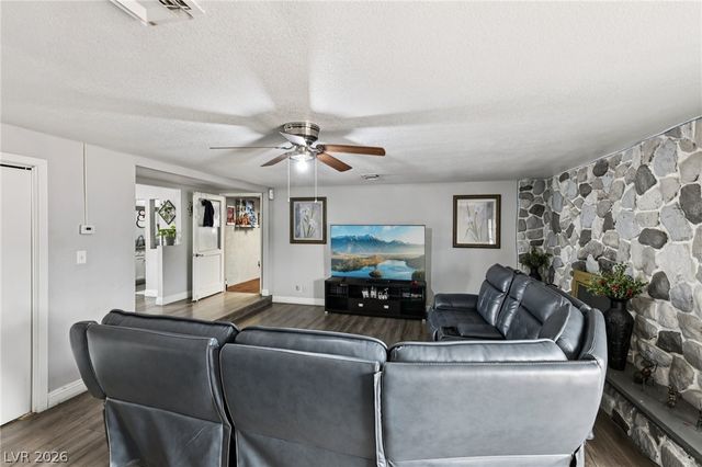 5061 Hallet Drive, Las Vegas, NV 89122