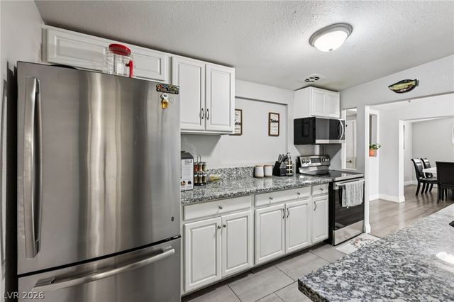 5061 Hallet Drive, Las Vegas, NV 89122