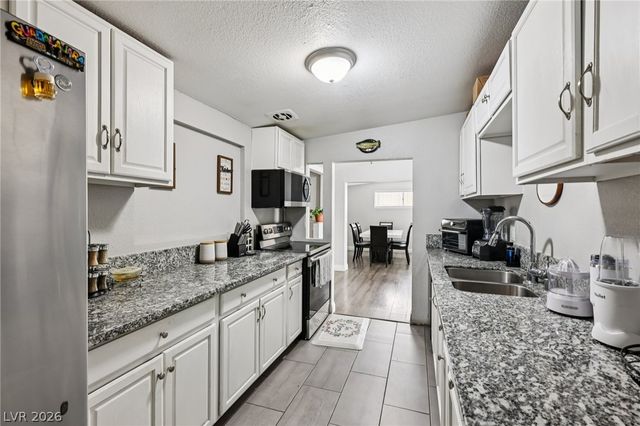 5061 Hallet Drive, Las Vegas, NV 89122