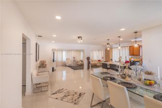 2841 NW 9th Ave, Wilton Manors, FL 33311