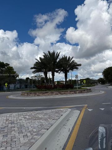 2850 Somerset Drive 309L, Lauderdale Lakes, FL 33311