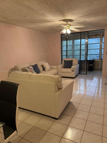 2850 Somerset Drive 309L, Lauderdale Lakes, FL 33311
