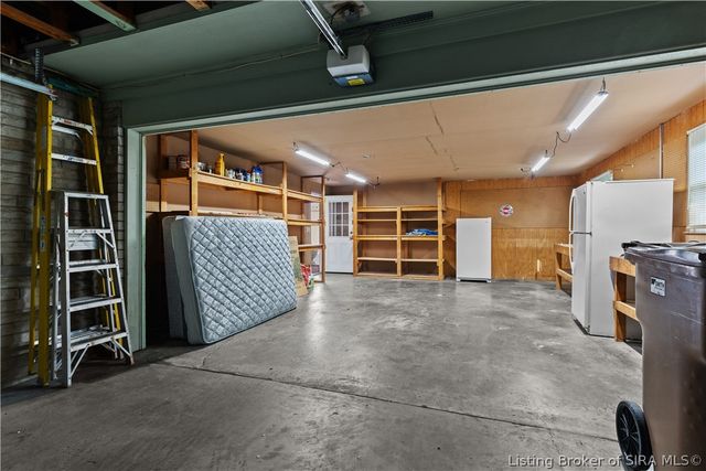 1301 Hibiscus Drive, Clarksville, IN 47129