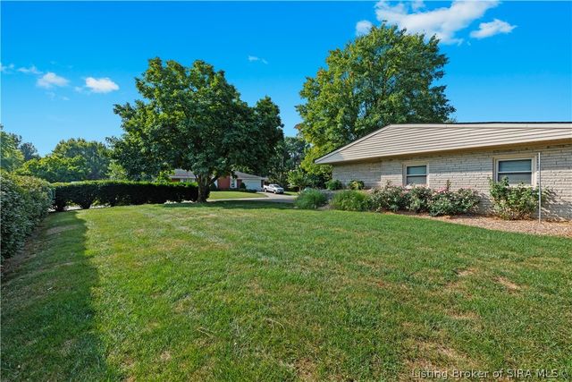 1301 Hibiscus Drive, Clarksville, IN 47129