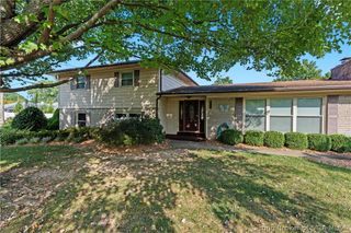 1301 Hibiscus Drive, Clarksville, IN 47129