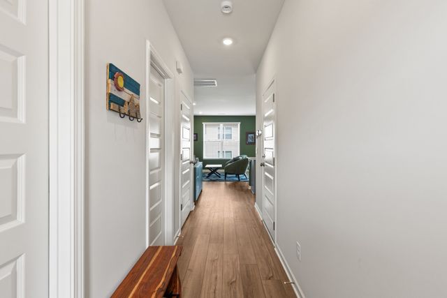 724 Big Bend Ct, White House, TN 37188