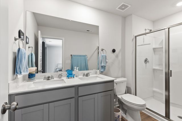 724 Big Bend Ct, White House, TN 37188