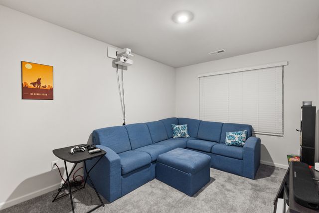 724 Big Bend Ct, White House, TN 37188