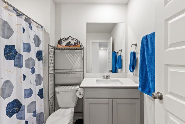 724 Big Bend Ct, White House, TN 37188