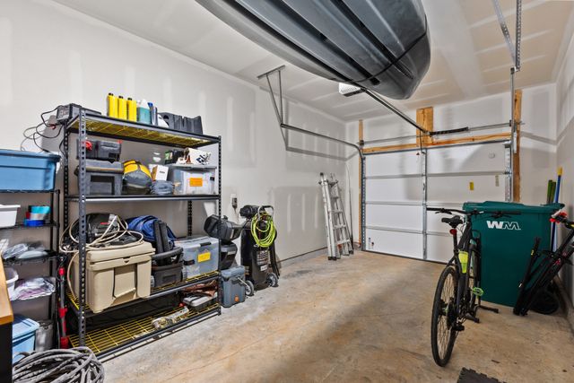 724 Big Bend Ct, White House, TN 37188