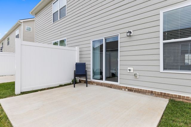 724 Big Bend Ct, White House, TN 37188